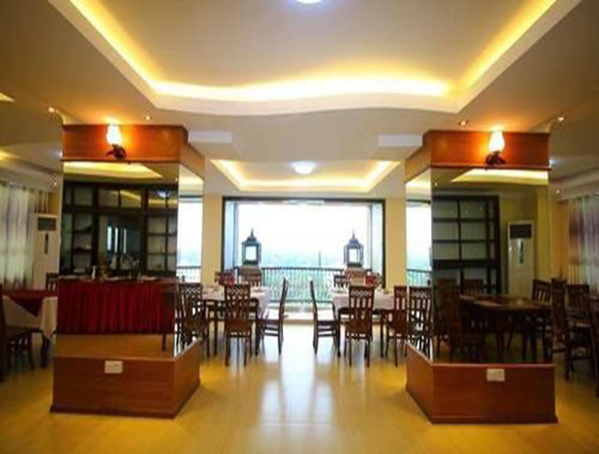 מנדלאי Hotel United מראה חיצוני תמונה