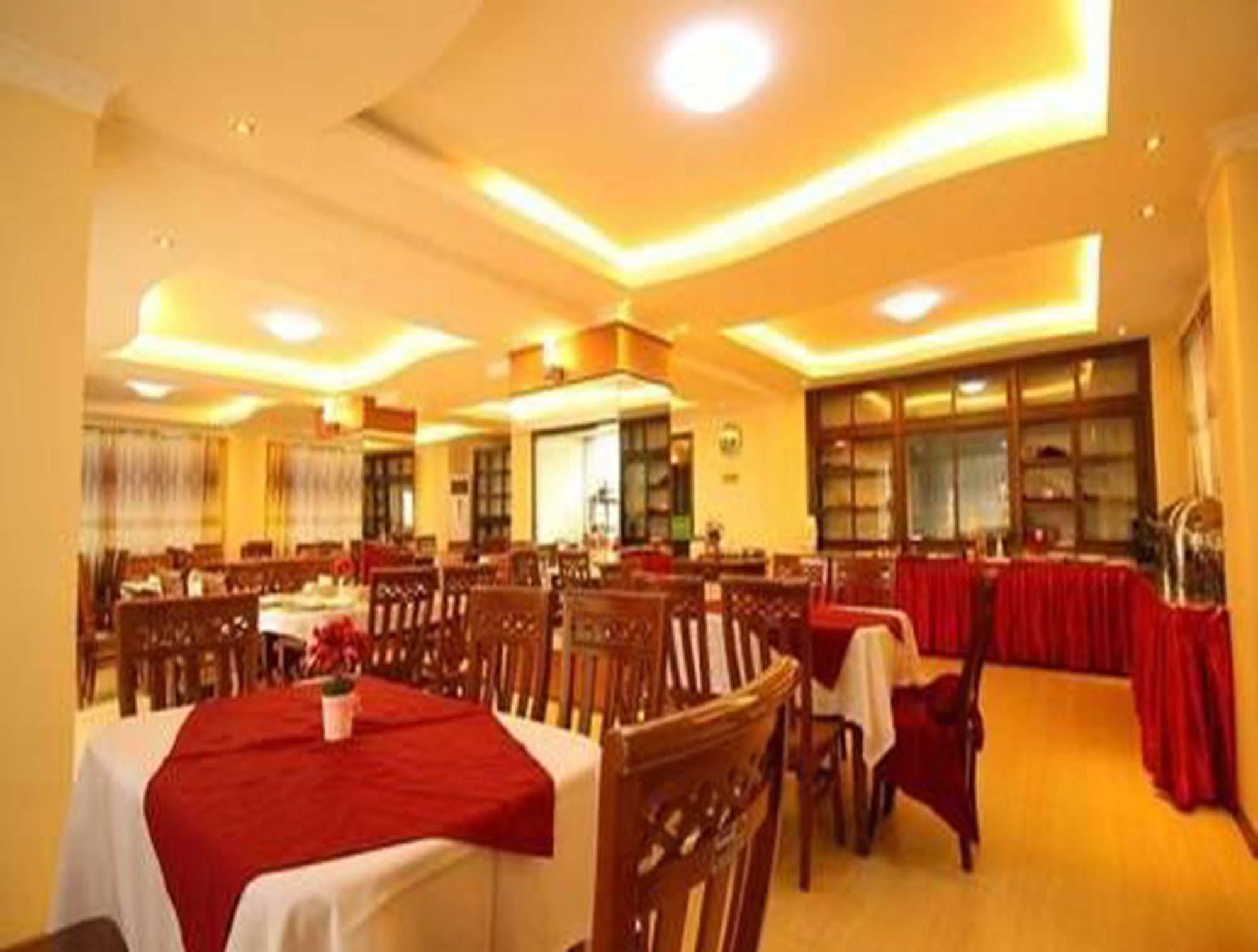 מנדלאי Hotel United מראה חיצוני תמונה