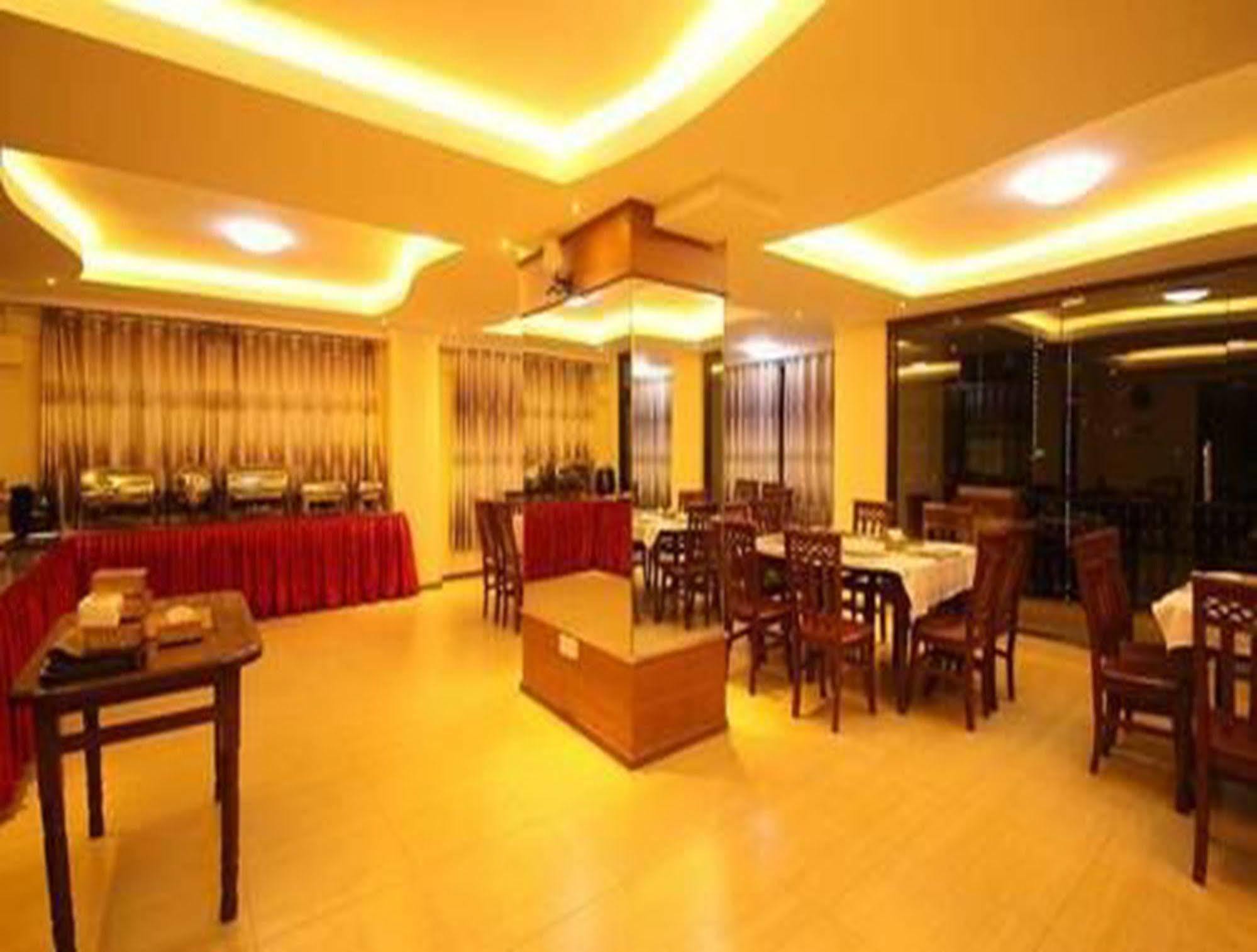 מנדלאי Hotel United מראה חיצוני תמונה