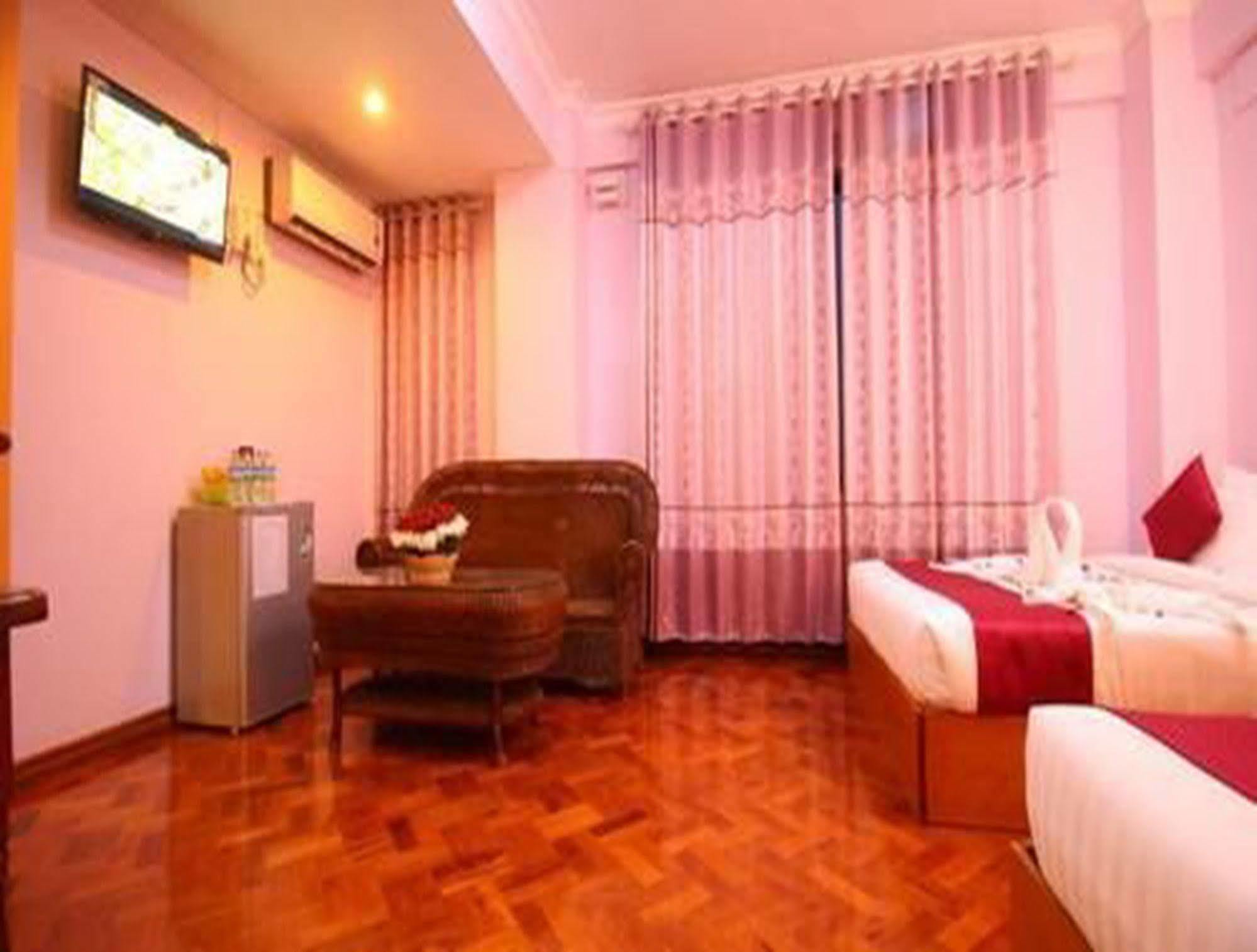מנדלאי Hotel United מראה חיצוני תמונה