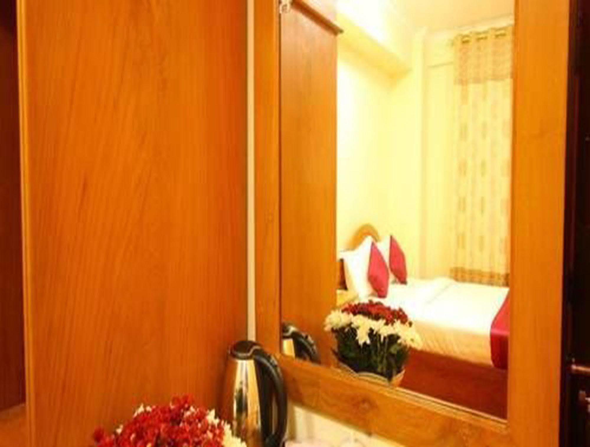 מנדלאי Hotel United מראה חיצוני תמונה