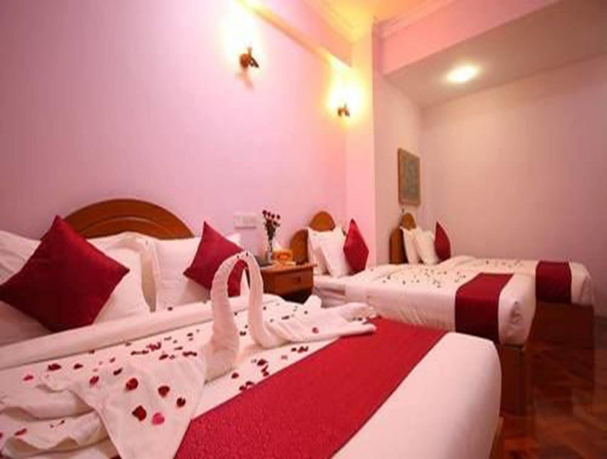 מנדלאי Hotel United מראה חיצוני תמונה