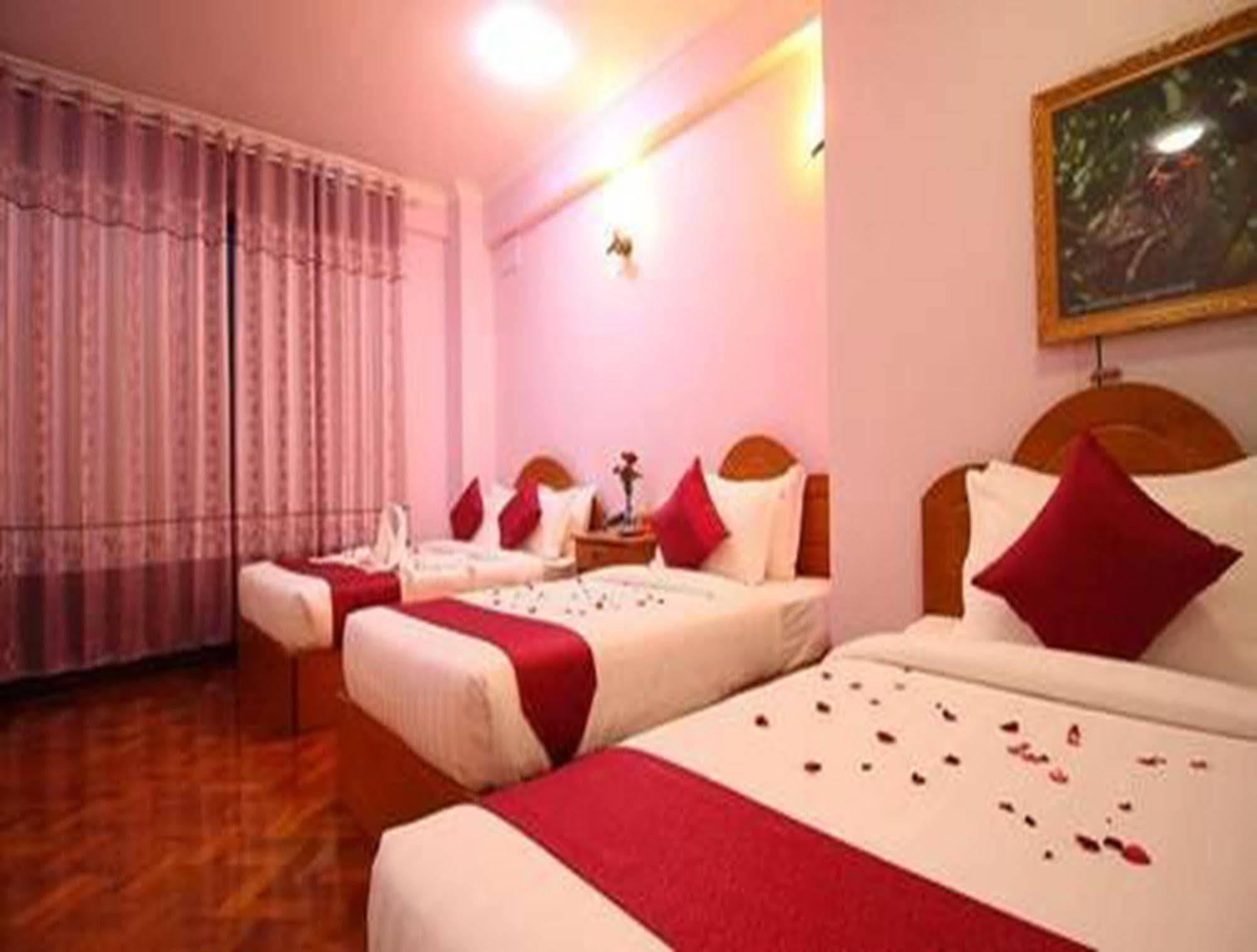 מנדלאי Hotel United מראה חיצוני תמונה